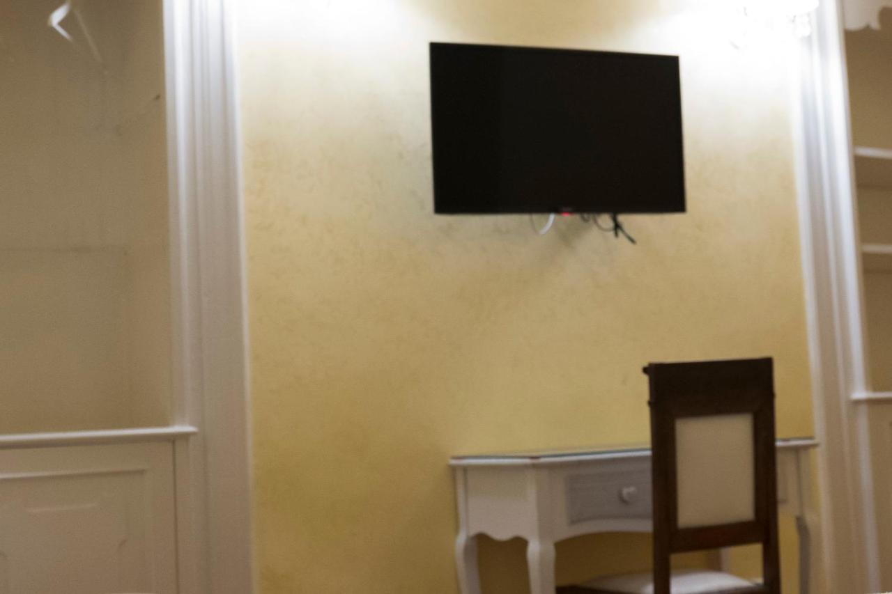 La Breccia A Porta Pia Bed & Breakfast Roma Exterior foto