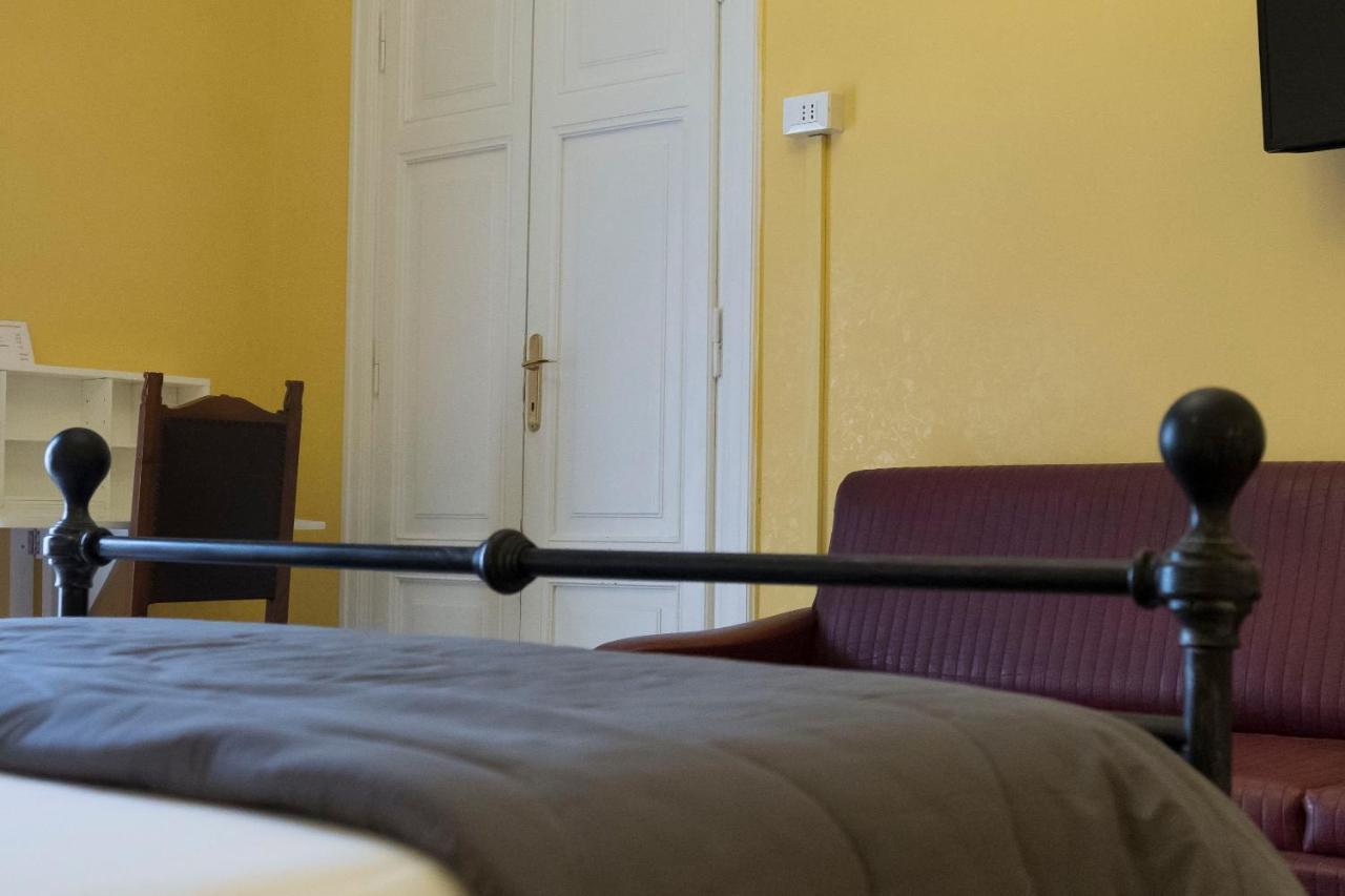 La Breccia A Porta Pia Bed & Breakfast Roma Exterior foto