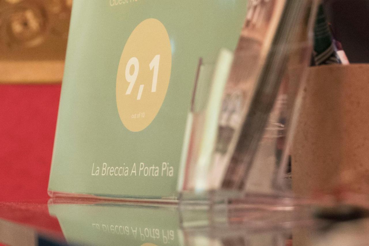 La Breccia A Porta Pia Bed & Breakfast Roma Exterior foto